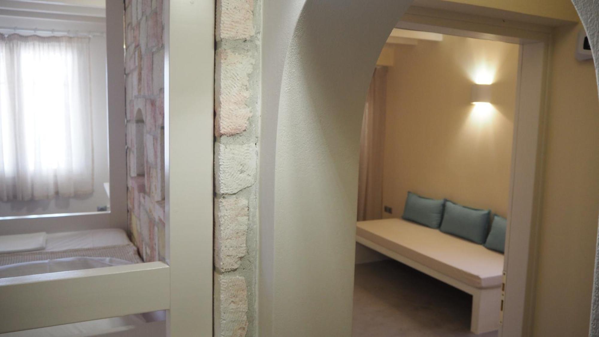 Ataraxia- Stonebuilt Studios And Apartments Кимолос Номер фото